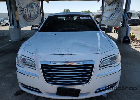 2012 Chrysler 300 Limited z USA, uszkodzony, nr VIN 2C3CCACG0CH165604